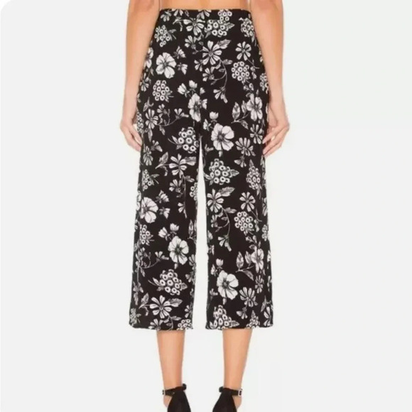 Majorelle Yasmin Cropped Pants in Black Woodland - Picture 2 of 8